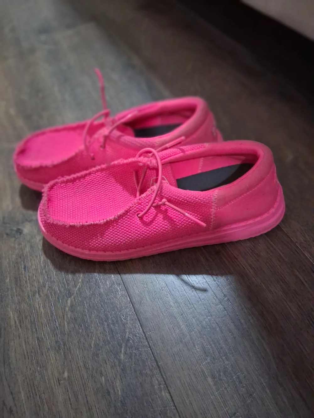 Hey Dude Kids Vibrant Hot Pink Slip-On Sneakers Casual Everyday Shoes Size 2